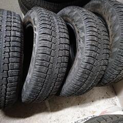 引き取り 195/65R15 4本 スパイクタイヤ ピレリ チップピン