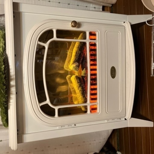 デロンギ　akl12j 暖炉型ファンヒーター