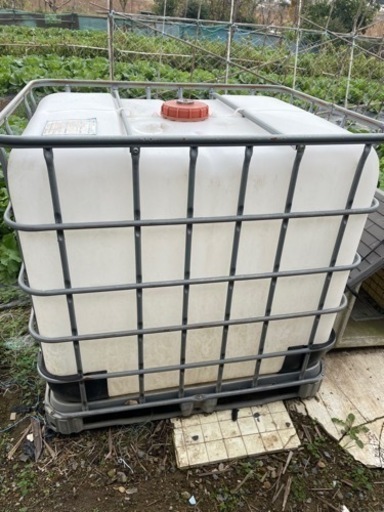 中古　液体コンテナ　1000L　　水タンク　貯水タンク　IBCコンテナ　バルクコンテナ
