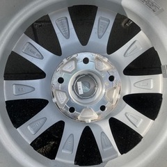 スタッドレスタイヤ　195/65   R15