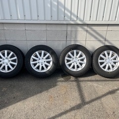 スタッドレスタイヤ　195/65   R15