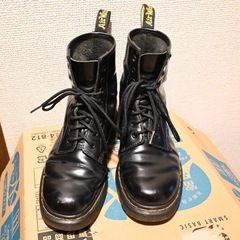 Dr.Martens ドクターマーチン 8ホール 黒 ブラック ...