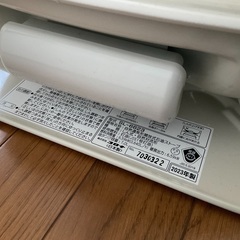 受付中［美品］[新古品]　CORONA  日本製　２０２３年製　対流型ストーブ　ホワイト SL-6623(W)