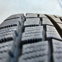 スタッドレスタイヤ＋ホイール　4本セット　ハイエース100系　195/80Ｒ15（6穴）