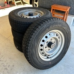 スタッドレスタイヤ＋ホイール　4本セット　ハイエース100系　195/80Ｒ15（6穴）