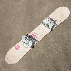 □スノーボード板 レディース ホワイト＆ピンク
