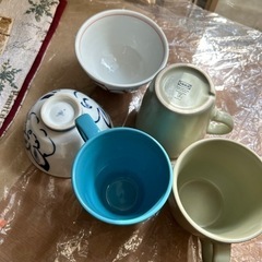 IKEA コーヒーカップ3個とお茶碗2個　差し上げます！