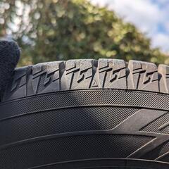スタッドレスタイヤ 21年製