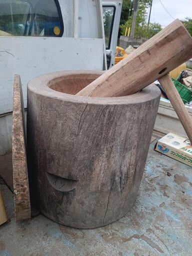 臼と杵（蓋付き）