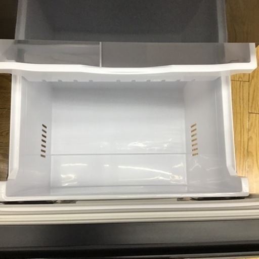 #L-61【ご来店頂ける方限定】HITACHIの3ドア冷凍冷蔵庫です
