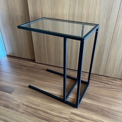IKEA サイドテーブル VITTSJÖ ヴィットショー