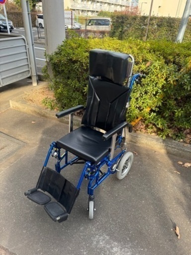 カワムラサイクル　リクライニング車椅子KRT-R 介護タクシーの備品にも最適