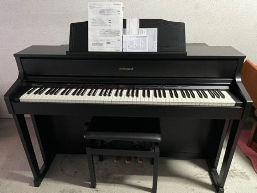 Rolandローランド 電子ピアノ HP605-GP/デジタルピアノ 新品のお値段は33万円ぐらい