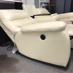 ニトリ　電動リクライニングソファ　3人掛け　3P 程度良好　ホワイト
