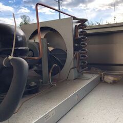 年末処分価格☆取引限定☆ ダイワ DAIWA 業務用縦型 4ドア 冷蔵庫