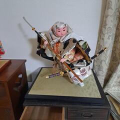 日本人形、５月人形。