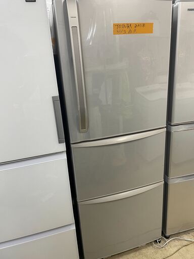 リサイクルショップどりーむ荒田店　No9411 冷蔵庫　２０１１年製　東芝　３４０L　３ドア冷蔵庫　自動製氷機能付き♪　トレー欠品箇所あり　トレー一枚亀裂あり