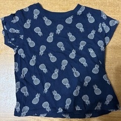 ユニクロ　紺　パイナップル柄Tシャツ　80