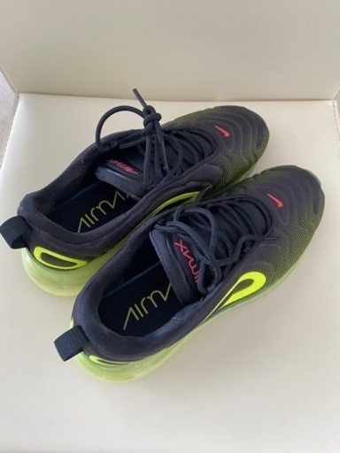 NIKE AIR MAX 720 値下げ！