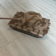 戦車のおもちゃ大きさ20センチくらい