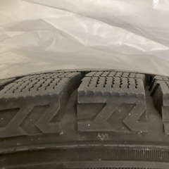 フリードハイブリッド　スタッドレスタイヤ　ホイール付き