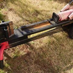 油圧手動薪割り機