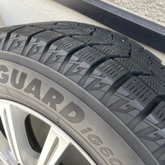 スタッドレスタイヤ　195/65/15 アイスガード6 