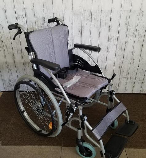 \n【極上品】\nCare-Tec ケアテックジャパン 自走式 車椅子 ハピネス CA-10SU 折り畳み式 アルミ製 総重量12kg 介助用 グレー　2023年購入製品