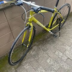 リサイクルショップどりーむ荒田店 No1075 自転車　クロスバイク　GIANT　ESCAPE　R3　ギア前後切り替え　３×８段変速　大人気シリーズ♪　王道のアルミクロスバイク♪