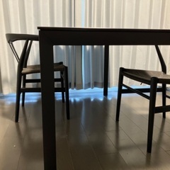 4人用ダイニングテーブル