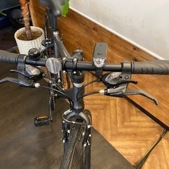 新春SALE！【アルミフレーム】クロスバイク　3x8速　マットブラック