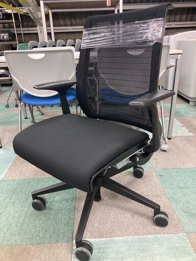 中古　スチールケース　肘付シンクチェア　THK-13201　OAチェア　オフィスチェア　Steelcase Think　愛知　一宮市　稲沢市　江南市　岐阜　羽島市　各務ヶ原市　岐阜市　三重　グッドプライス一宮