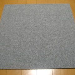 日本製タイルカーペット１枚１４０円・在庫１８枚・訳あり品・未使用...