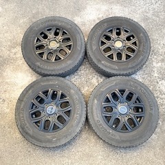車のパーツ タイヤ、ホイール