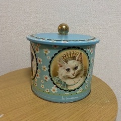 ラ・トリニテーヌ　アニマル・猫　バレル缶 (290g)