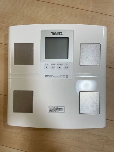 2022年製　タニタ体重計　BMI　体脂肪等　計測可能