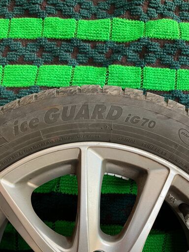 ice GUARD iG70スタットレスタイヤ（4本セット）　155/65R14