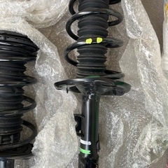 80ノア純正サス