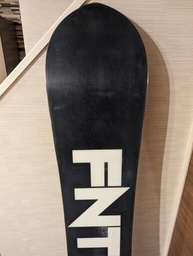 22-23 FNTC DCC 157cm 美品 (ヒサ) 大通のスノーボードの中古あげます 