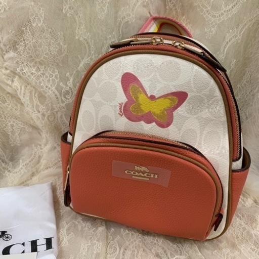 【成立】新品　COACH  ミニリュック　ワンポイント　蝶々　ピンク