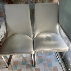 チェアー　椅子　２脚　ホワイト　無料