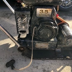 転圧機　プレート　年内値引きします