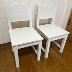 IKEA 子供用イス（ホワイト、白）２脚