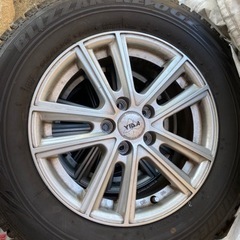 スタッドレス　バリ山　30プリウスにて使用