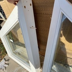 取引中②【DIY】窓枠(2重ガラス) H(長辺863短辺450)×W590×2枚(ログハウス) 取引中②【DIY】窓枠(2重ガラス) H(長辺863短辺450)