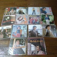 昭和 レコード  約70枚  お売りします。