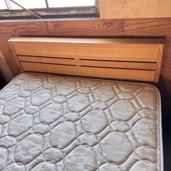 中古品　シモンズ　セミダブルベッド　マットレス　フレームセット