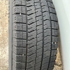 スタッドレスタイヤ　195/65/r15