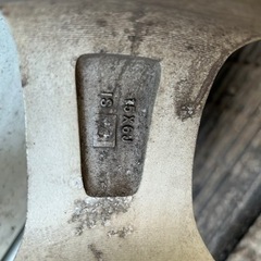 スタッドレスタイヤ　195/65/r15