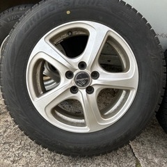 スタッドレスタイヤ　195/65/r15